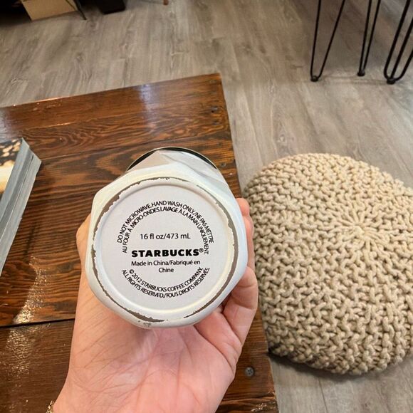 Starbucks Faceted White 16 oz Tumbler Green Lid Straw Cold Cup Scuffed - Picture 3 of 5